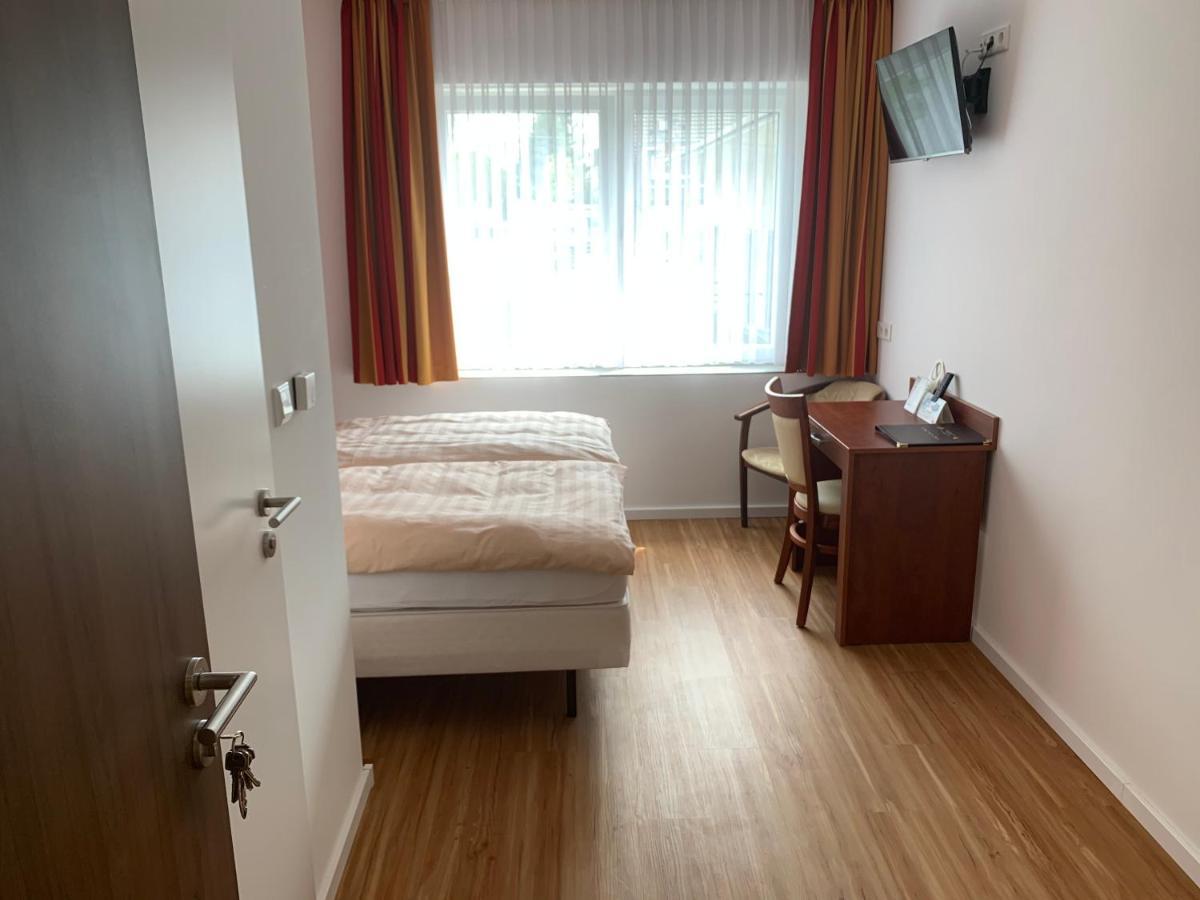 Hotel Restaurant Zur Post Wuppertal Luaran gambar
